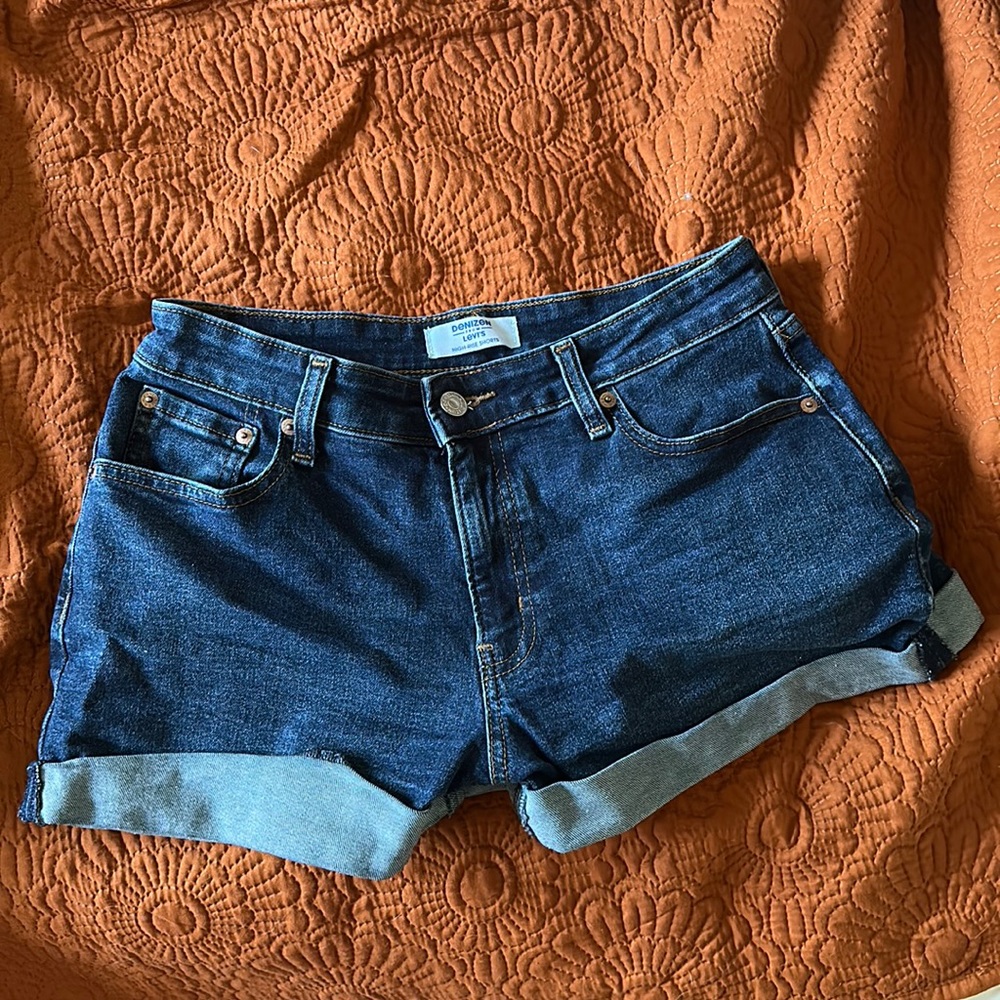 Denizen from Levi’s high rise shorts